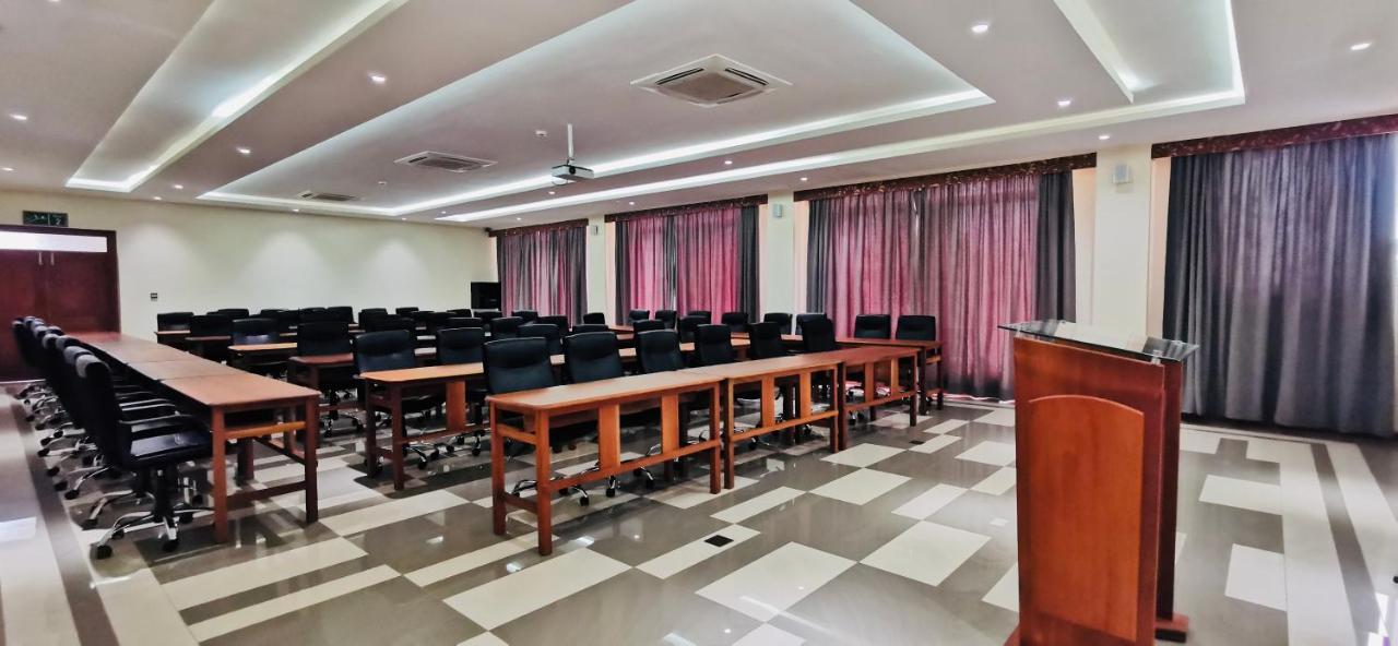 Kampala Nile Resort Seeta Kültér fotó