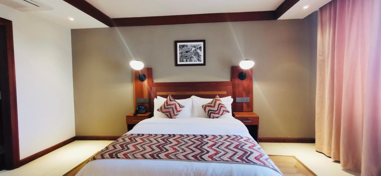 Kampala Nile Resort Seeta Kültér fotó